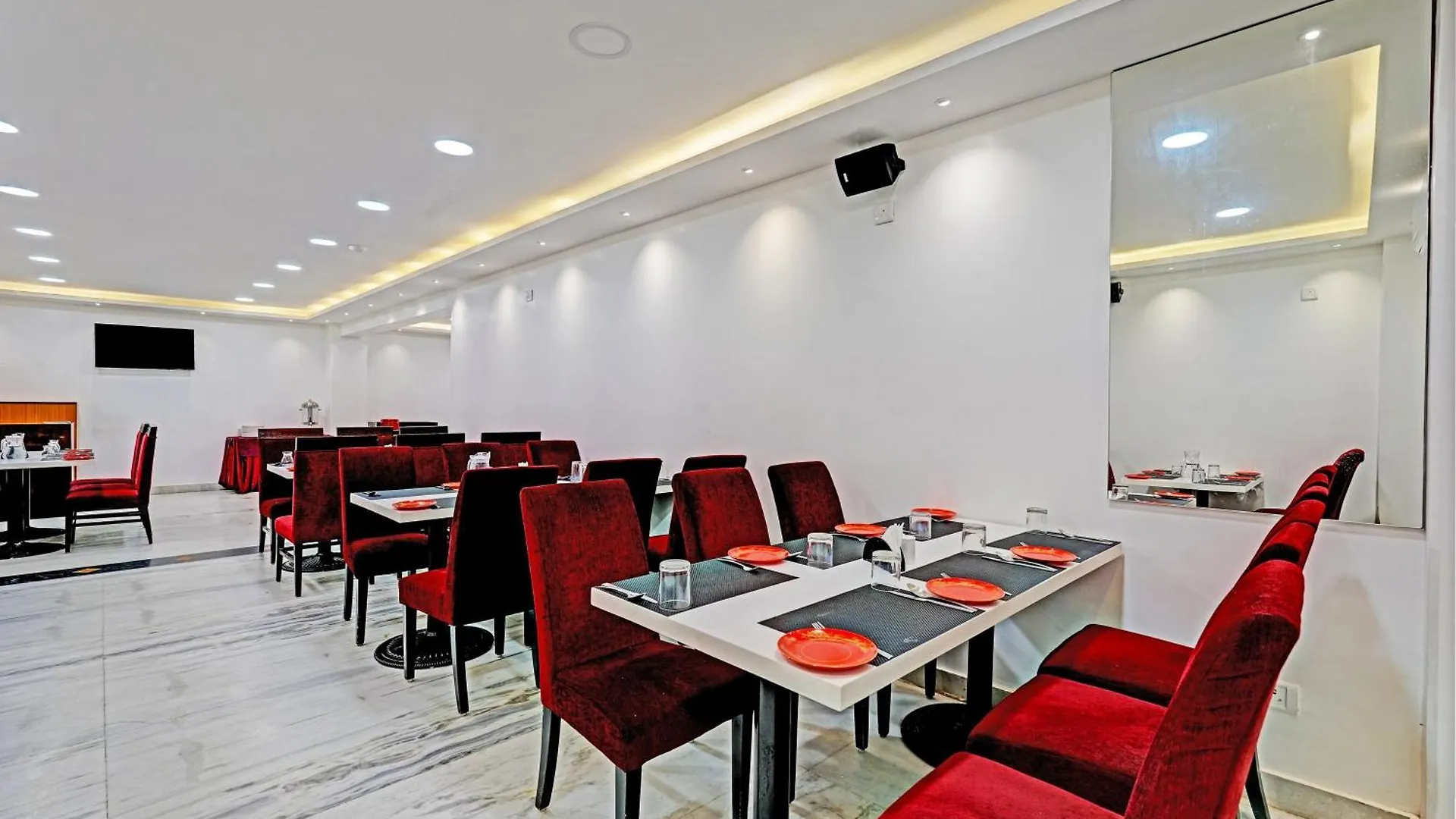 Hotel Aerotech Plaza New Delhi